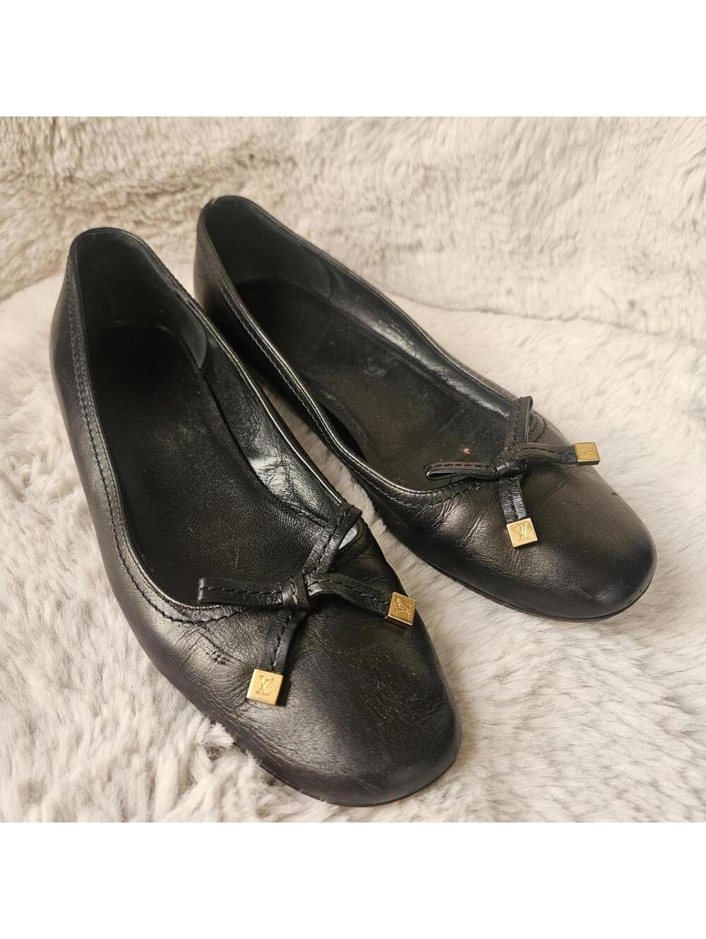 Vintage LOUIS VUITTON Genuine Leather Ballet Flats sz 37 1/2, gold accent
